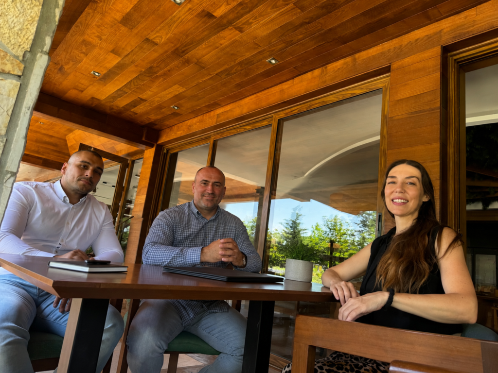Our story reminuta 3 business meeting